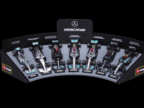F1 MERCEDES AMG DELUXE GIFT SET W/DISPLAY STAND 1:43